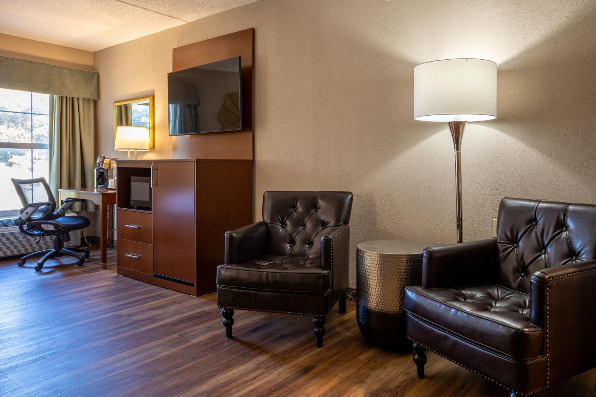 Hotel D. & Holyoke